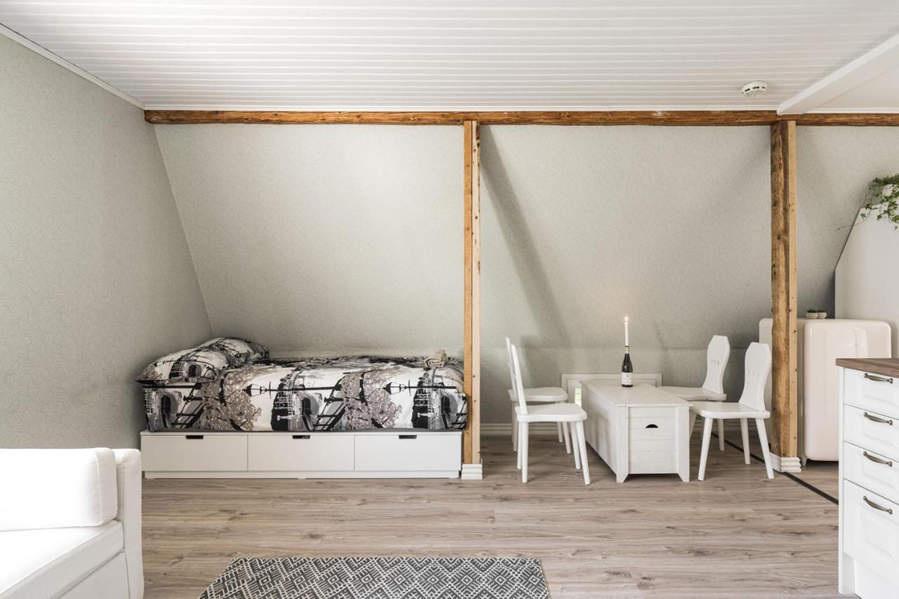 Newly Renovated Apartment In A Woodenhouse From 1910 In Martti! ตูร์กู ภายนอก รูปภาพ