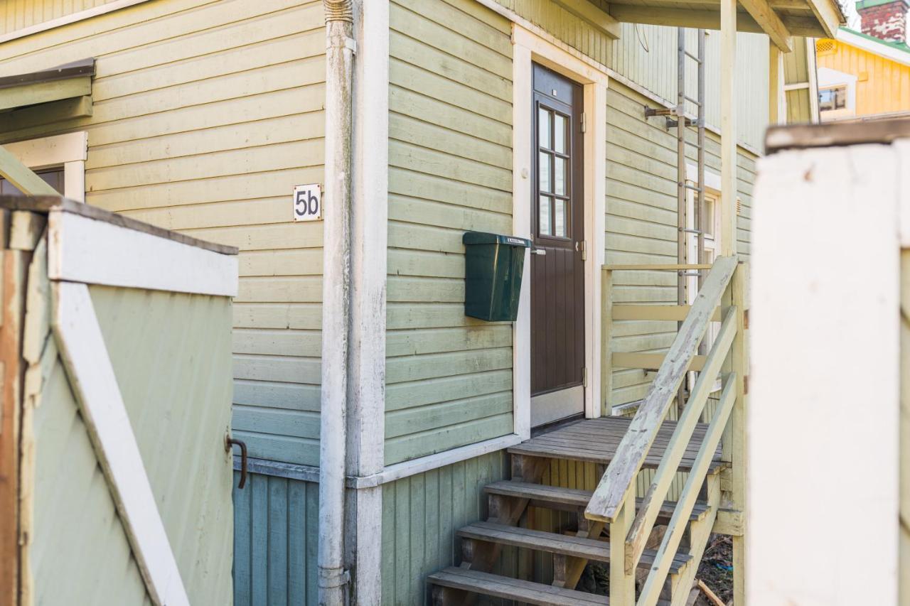 Newly Renovated Apartment In A Woodenhouse From 1910 In Martti! ตูร์กู ภายนอก รูปภาพ